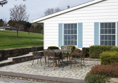 Outside seating - patio - Mountain Laurel Recovery Center - Westfield Pennsylvania alcohol and drug rehab center - drug addiction treatment - dual diagnosis treatment center